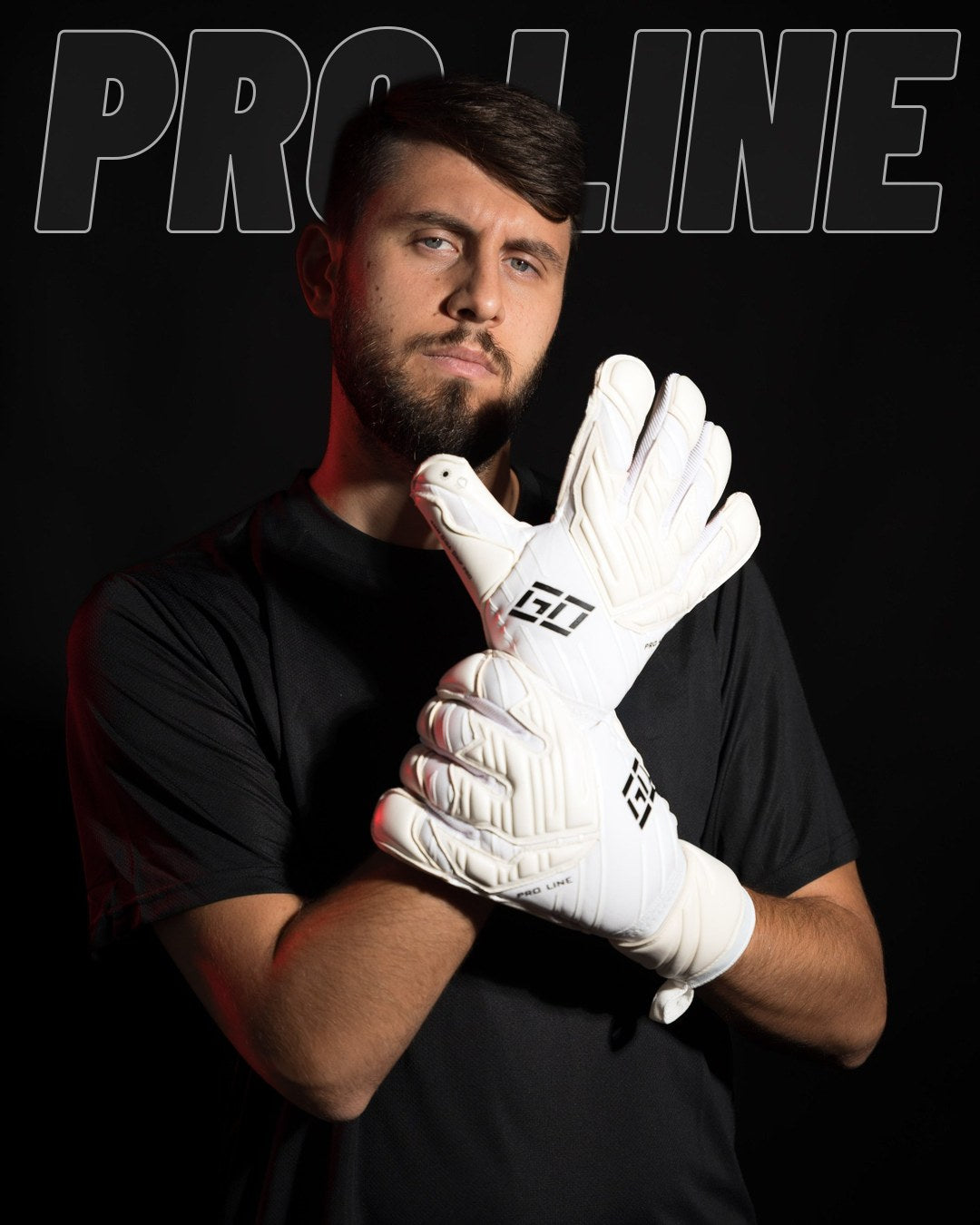 Portiere con i guanti GO Pro Line White incrociati
